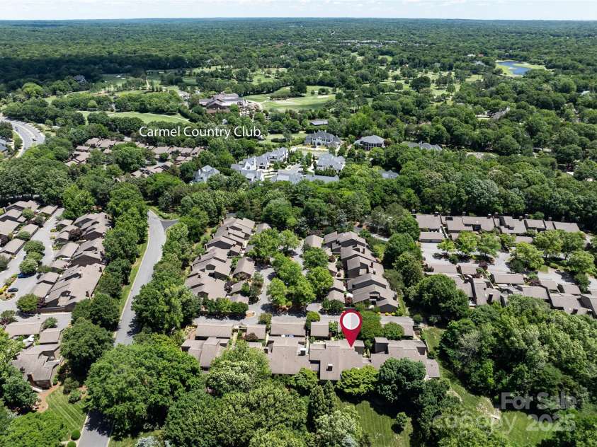 5128 Dunes Court, Charlotte, NC 28226.  MLS# CAR4249408, YatesRealty ID 20161. Close to Carmel Country Club