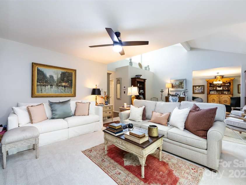 5128 Dunes Court, Charlotte, NC 28226.  MLS# CAR4249408, YatesRealty ID 20161. Den