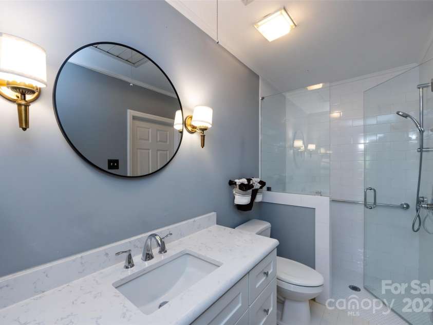 5128 Dunes Court, Charlotte, NC 28226.  MLS# CAR4249408, YatesRealty ID 20161. Frameless Shower