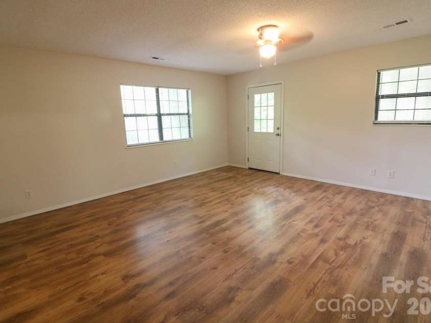 131 Upper Grassy Branch Road, Asheville, NC 28805.  MLS# CAR4379246, YatesRealty ID 20162. 