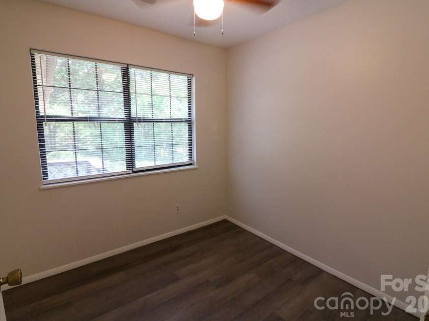 131 Upper Grassy Branch Road, Asheville, NC 28805.  MLS# CAR4379246, YatesRealty ID 20162. 
