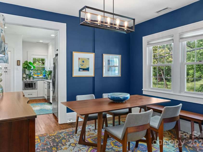 140 Pennsylvania Avenue, Asheville, NC 28806.  MLS# CAR4293015, YatesRealty ID 20162. Dining Room looking into kitchen