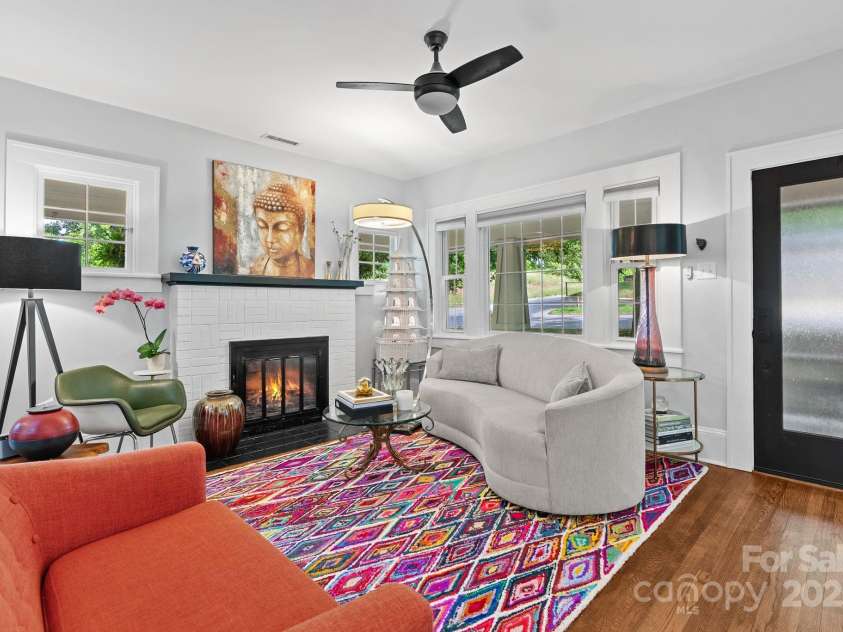 140 Pennsylvania Avenue, Asheville, NC 28806.  MLS# CAR4293015, YatesRealty ID 20162. Front door in Living Room