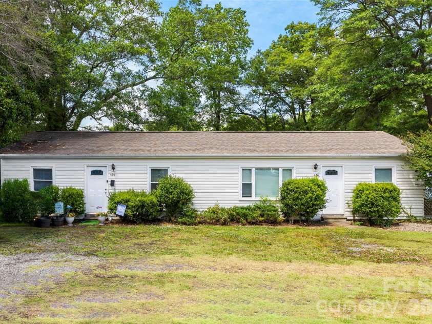 414 Wilkins Street, Dallas, NC 28034.  MLS# CAR4379211, YatesRealty ID 20163. 