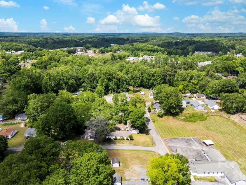 414 Wilkins Street, Dallas, NC 28034.  MLS# CAR4379211, YatesRealty ID 20163. 