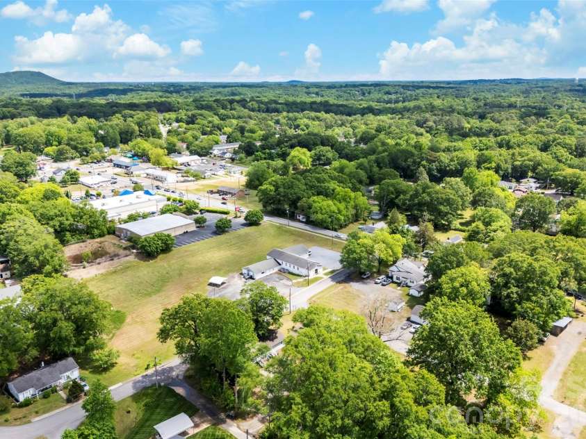 414 Wilkins Street, Dallas, NC 28034.  MLS# CAR4379211, YatesRealty ID 20163. 