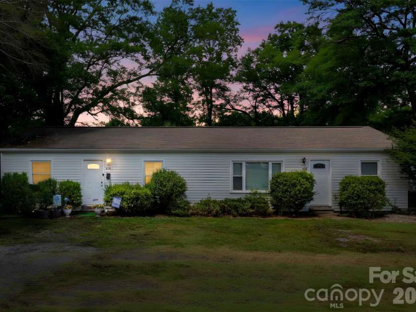 414 Wilkins Street, Dallas, NC 28034.  MLS# CAR4379211, YatesRealty ID 20163. 