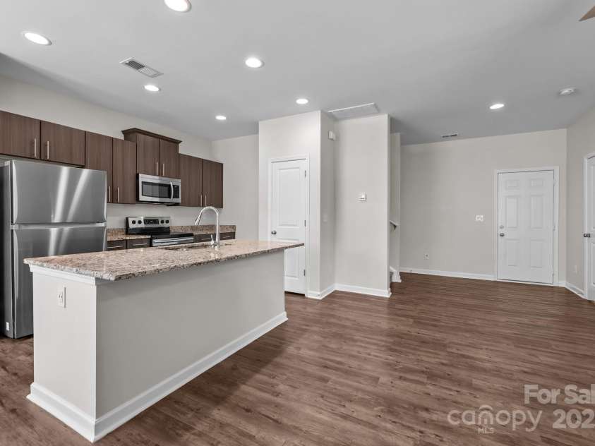206 Overstone Court, Fort Mill, SC 29715.  MLS# CAR4258511, YatesRealty ID 20167. 