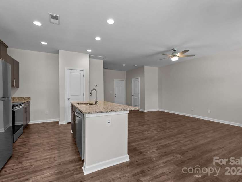 206 Overstone Court, Fort Mill, SC 29715.  MLS# CAR4258511, YatesRealty ID 20167. 