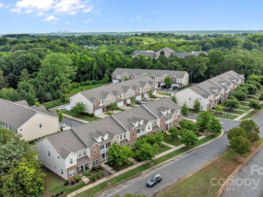 206 Overstone Court, Fort Mill, SC 29715.  MLS# CAR4258511, YatesRealty ID 20167. 