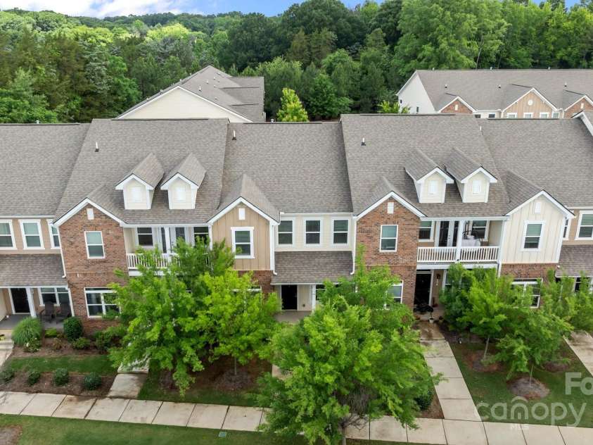 206 Overstone Court, Fort Mill, SC 29715.  MLS# CAR4258511, YatesRealty ID 20167. 