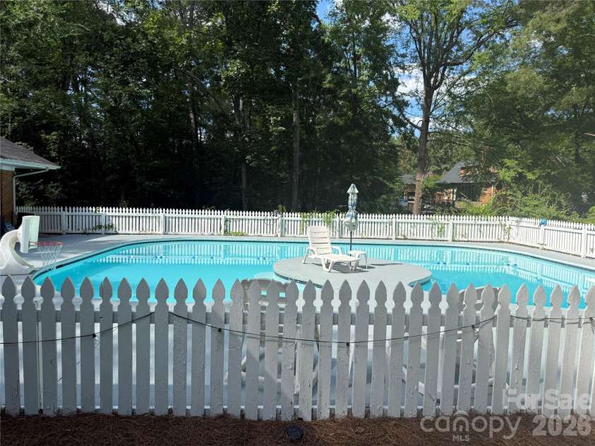 209 Fairway Road, Cheraw, SC 29520.  MLS# CAR4380014, YatesRealty ID 20168. 