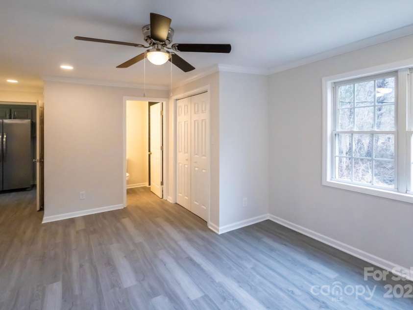 833 Chestnut Street, Stanley, NC 28164.  MLS# CAR4220196, YatesRealty ID 20168. 