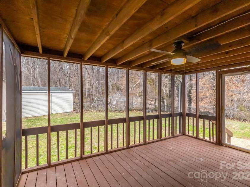 833 Chestnut Street, Stanley, NC 28164.  MLS# CAR4220196, YatesRealty ID 20168. 