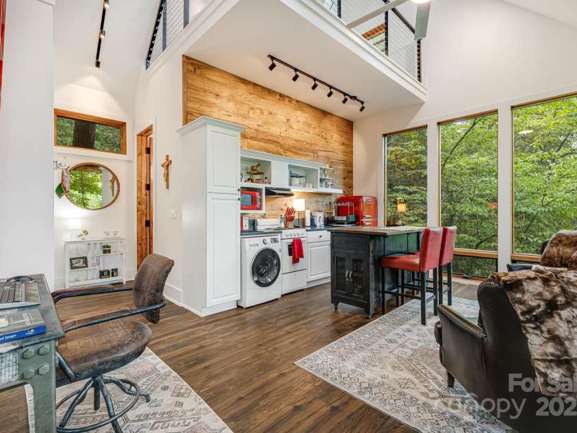 265 Laurel Branch Road, Canton, NC 28716.  MLS# CAR4231718, YatesRealty ID 2017. 