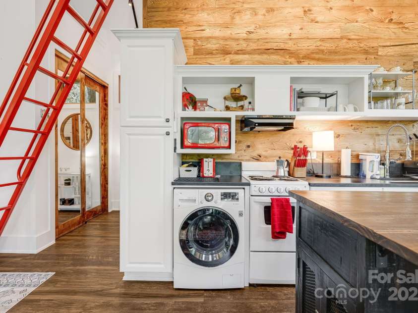 265 Laurel Branch Road, Canton, NC 28716.  MLS# CAR4231718, YatesRealty ID 2017. 