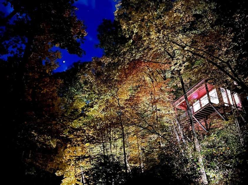 265 Laurel Branch Road, Canton, NC 28716.  MLS# CAR4231718, YatesRealty ID 2017. Your glass cabin in the trees is the perfect spot to spend time in the beautiful mountain of Western North Carolina!