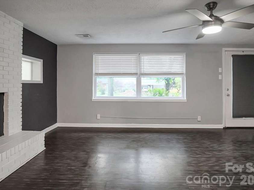 1305 Markway Street, Shelby, NC 28150.  MLS# CAR4379303, YatesRealty ID 20171. 