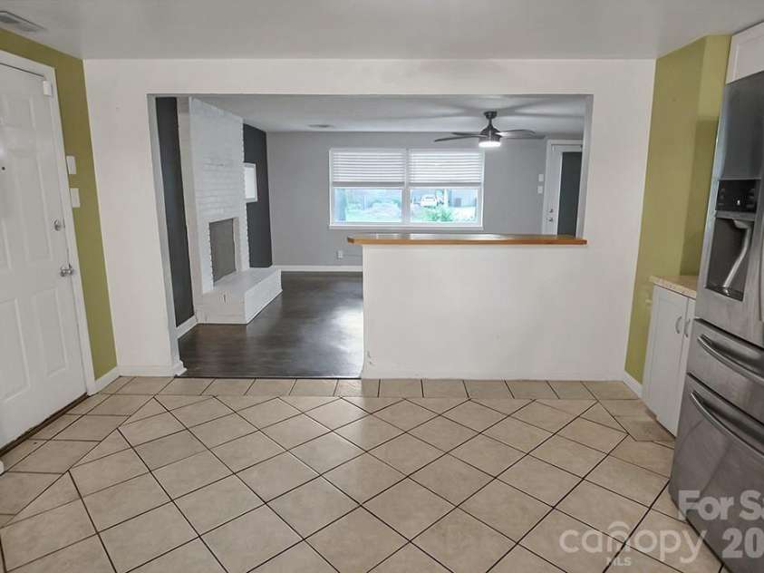 1305 Markway Street, Shelby, NC 28150.  MLS# CAR4379303, YatesRealty ID 20171. 