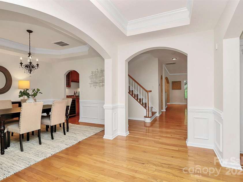 14904 Rosemary Way Drive, Huntersville, NC 28078.  MLS# CAR4266455, YatesRealty ID 20172. Beautiful arches greet you in the entryway