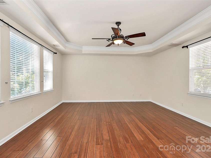 14904 Rosemary Way Drive, Huntersville, NC 28078.  MLS# CAR4266455, YatesRealty ID 20172. Large primary with tray ceilings