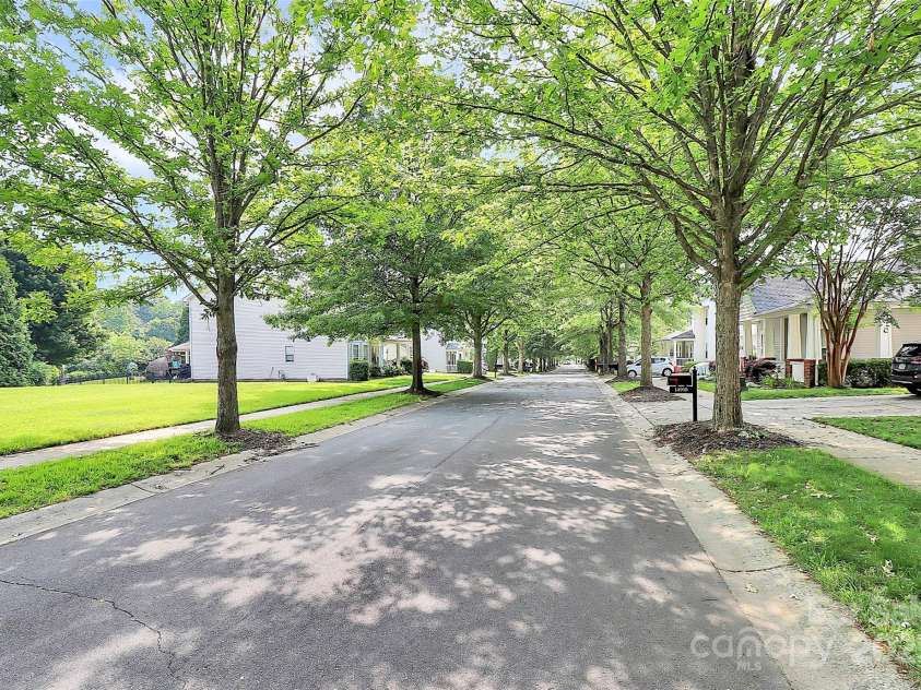 14904 Rosemary Way Drive, Huntersville, NC 28078.  MLS# CAR4266455, YatesRealty ID 20172. Treelined Streets