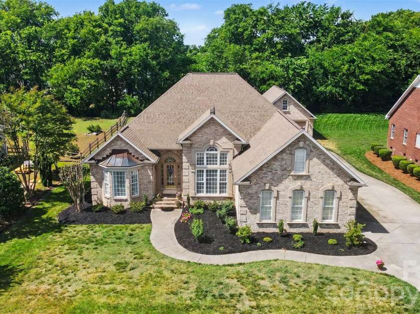 3960 Troon Drive, Concord, NC 28027.  MLS# CAR4378188, YatesRealty ID 20172. 
