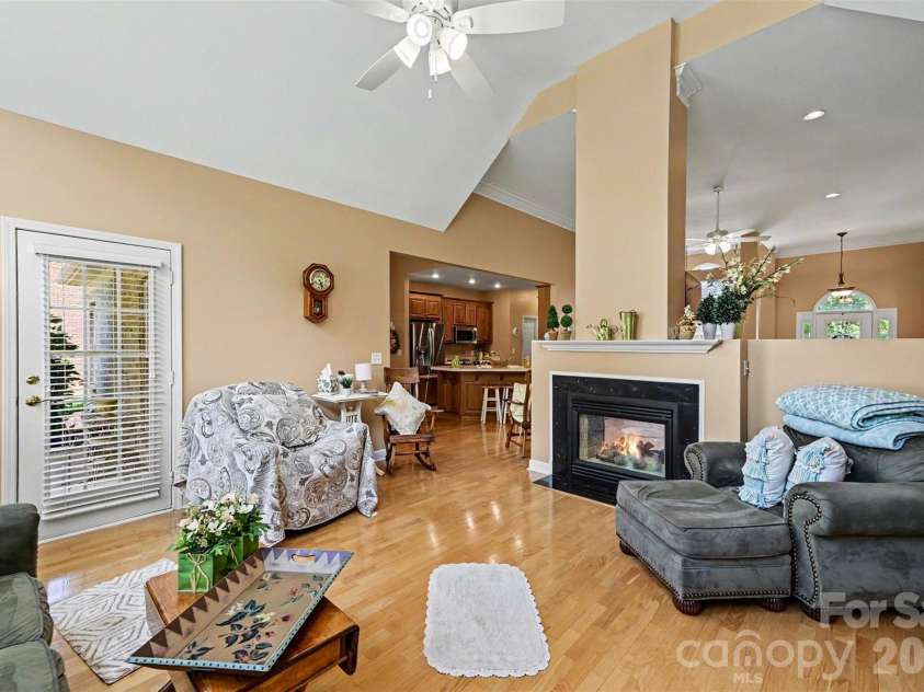 3960 Troon Drive, Concord, NC 28027.  MLS# CAR4378188, YatesRealty ID 20172. 