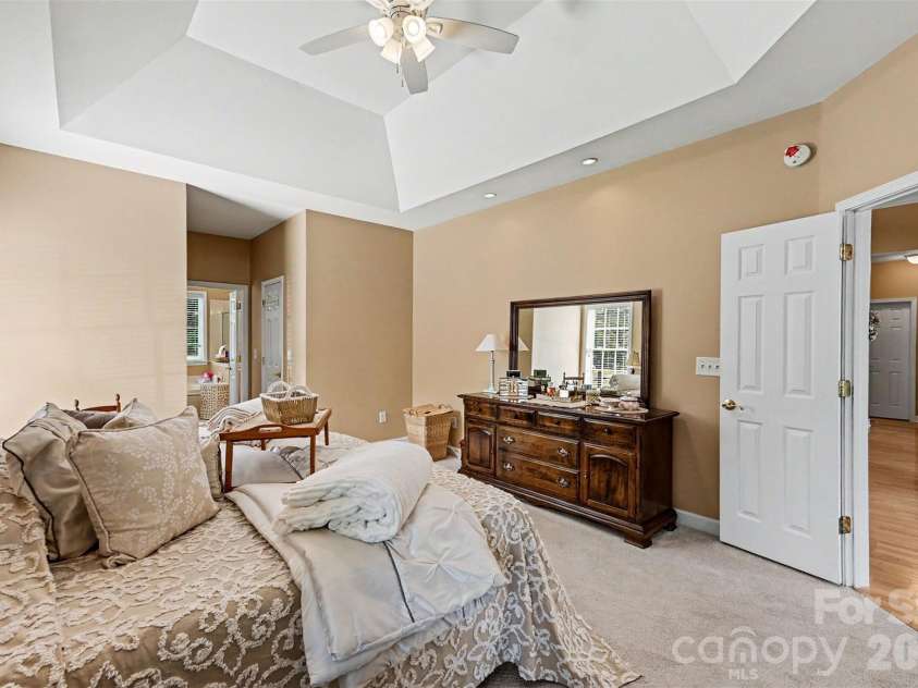 3960 Troon Drive, Concord, NC 28027.  MLS# CAR4378188, YatesRealty ID 20172. 