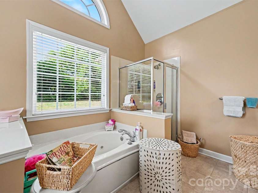 3960 Troon Drive, Concord, NC 28027.  MLS# CAR4378188, YatesRealty ID 20172. 