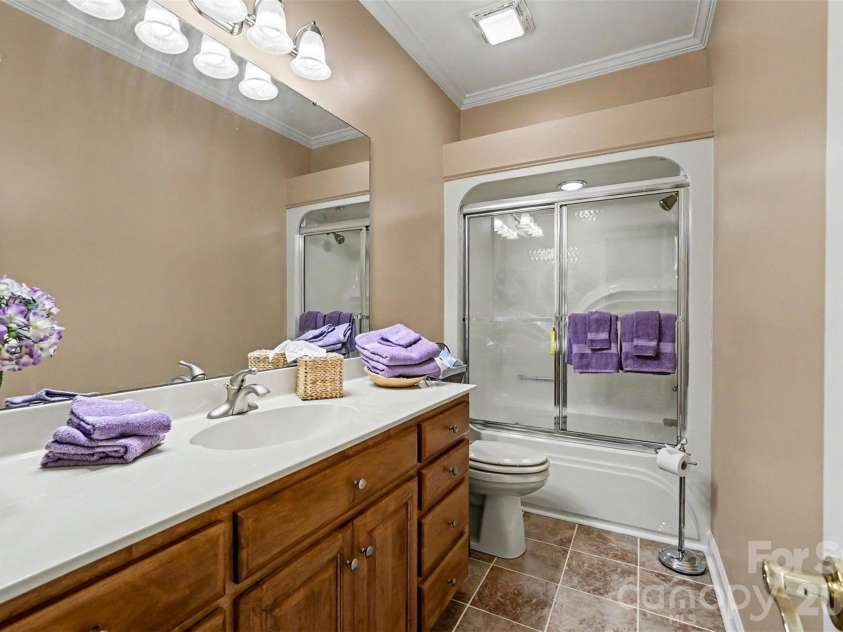 3960 Troon Drive, Concord, NC 28027.  MLS# CAR4378188, YatesRealty ID 20172. 