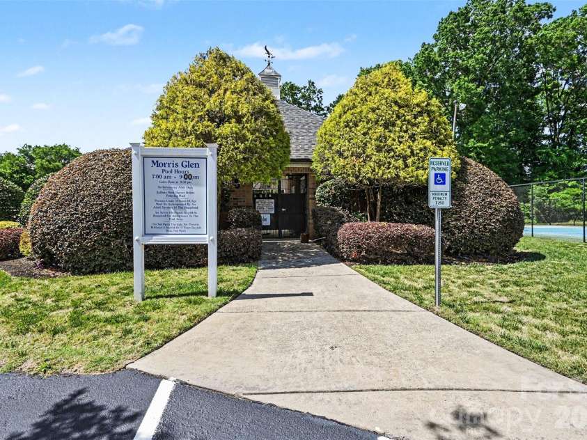 3960 Troon Drive, Concord, NC 28027.  MLS# CAR4378188, YatesRealty ID 20172. 