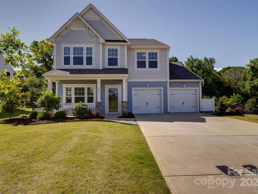2035 Beacon Avenue, Monroe, NC 28110.  MLS# CAR4265036, YatesRealty ID 20173. 