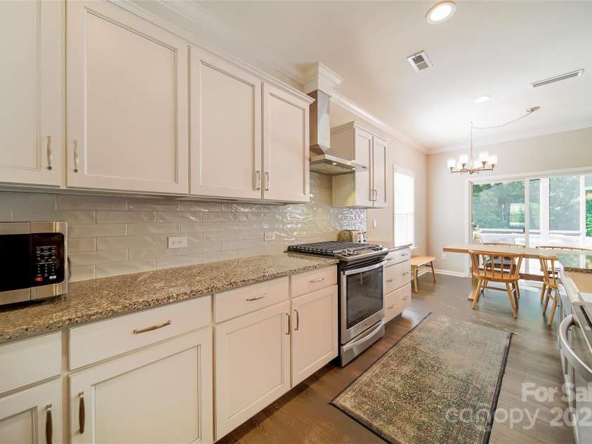 2035 Beacon Avenue, Monroe, NC 28110.  MLS# CAR4265036, YatesRealty ID 20173. 