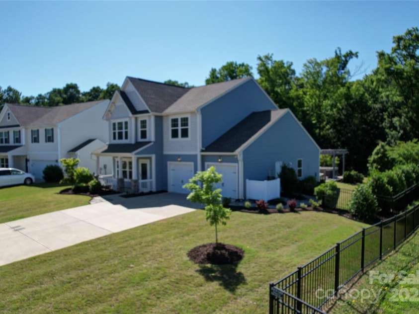 2035 Beacon Avenue, Monroe, NC 28110.  MLS# CAR4265036, YatesRealty ID 20173. Professionally landscaped