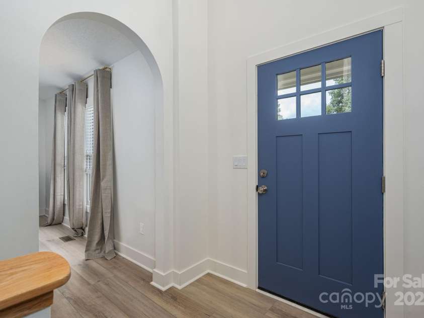 1256 Canseco Lane, Hickory, NC 28602.  MLS# CAR4266894, YatesRealty ID 20175. Entry