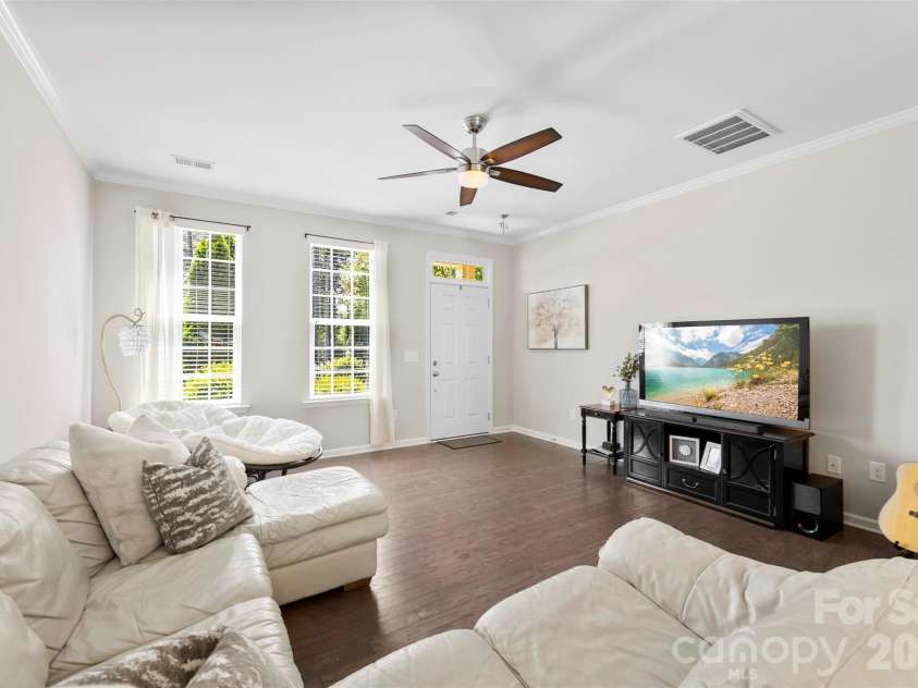 4317 Courtly Lane, Belmont, NC 28012.  MLS# CAR4379601, YatesRealty ID 20175. 