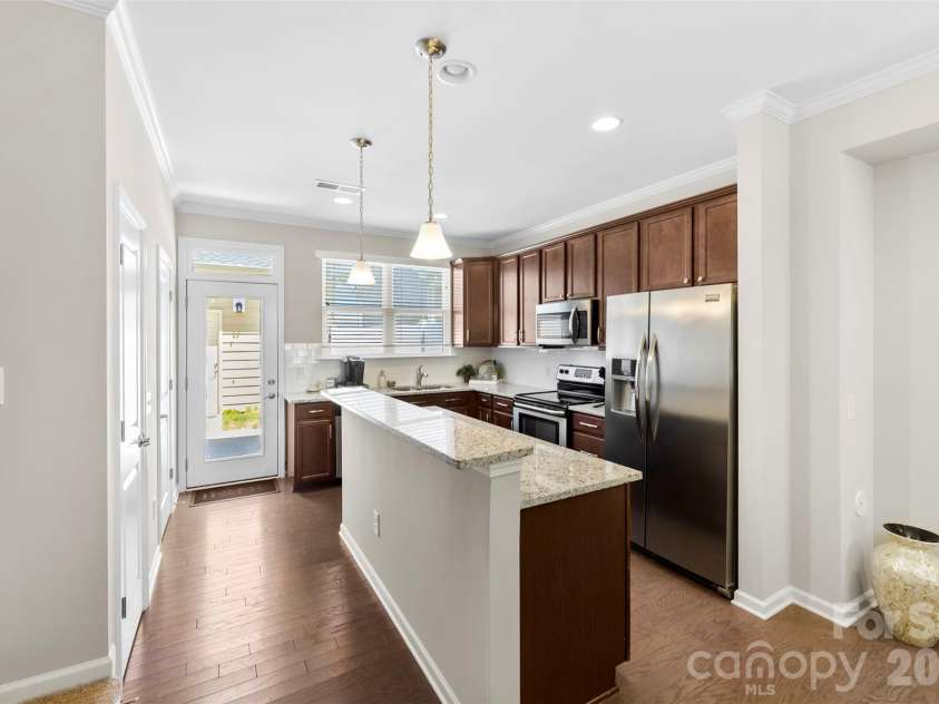 4317 Courtly Lane, Belmont, NC 28012.  MLS# CAR4379601, YatesRealty ID 20175. 