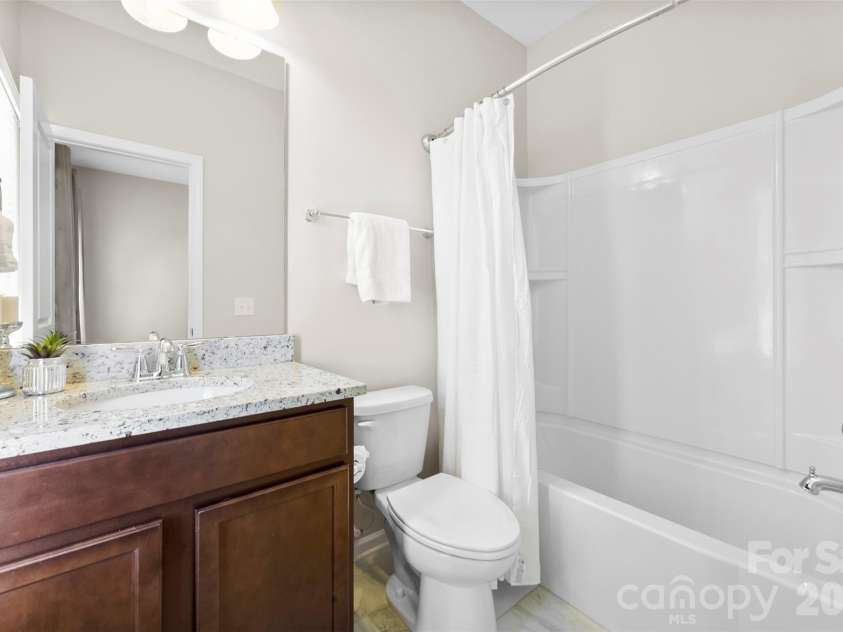 4317 Courtly Lane, Belmont, NC 28012.  MLS# CAR4379601, YatesRealty ID 20175. 