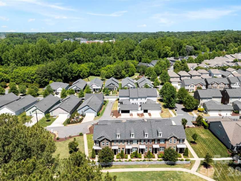 4317 Courtly Lane, Belmont, NC 28012.  MLS# CAR4379601, YatesRealty ID 20175. 