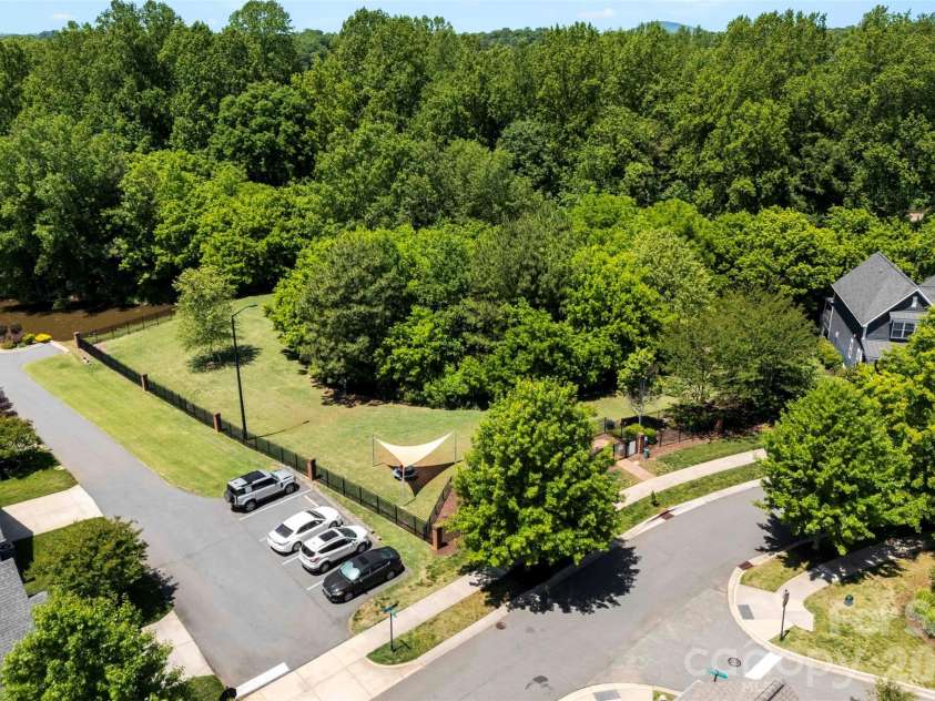 4317 Courtly Lane, Belmont, NC 28012.  MLS# CAR4379601, YatesRealty ID 20175. 