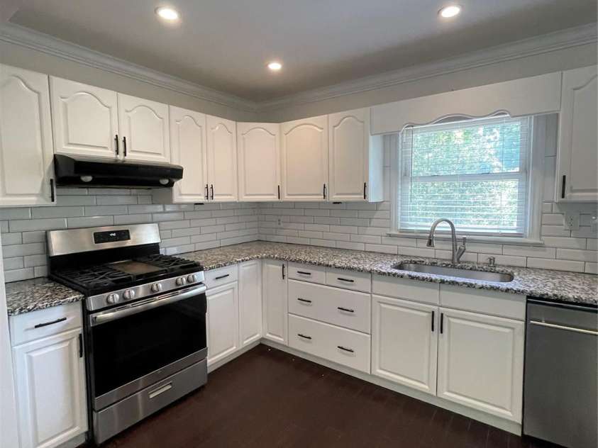609 Glenn Street, Gastonia, NC 28052.  MLS# CAR4380166, YatesRealty ID 20176. 