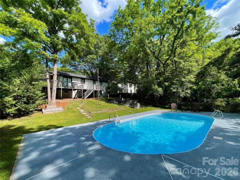 609 Glenn Street, Gastonia, NC 28052.  MLS# CAR4380166, YatesRealty ID 20176. 
