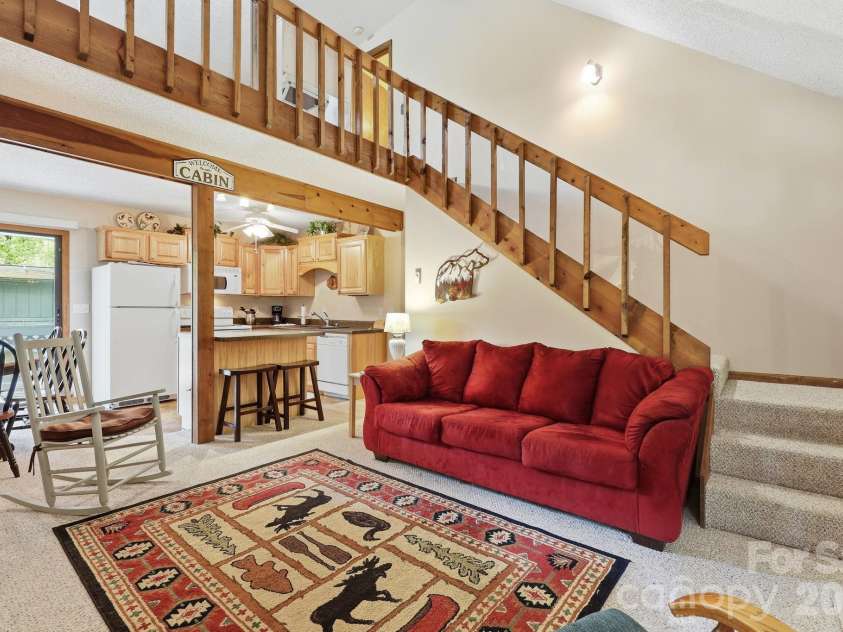 50 Gail Drive, Maggie Valley, NC 28751.  MLS# CAR4380085, YatesRealty ID 20177. 