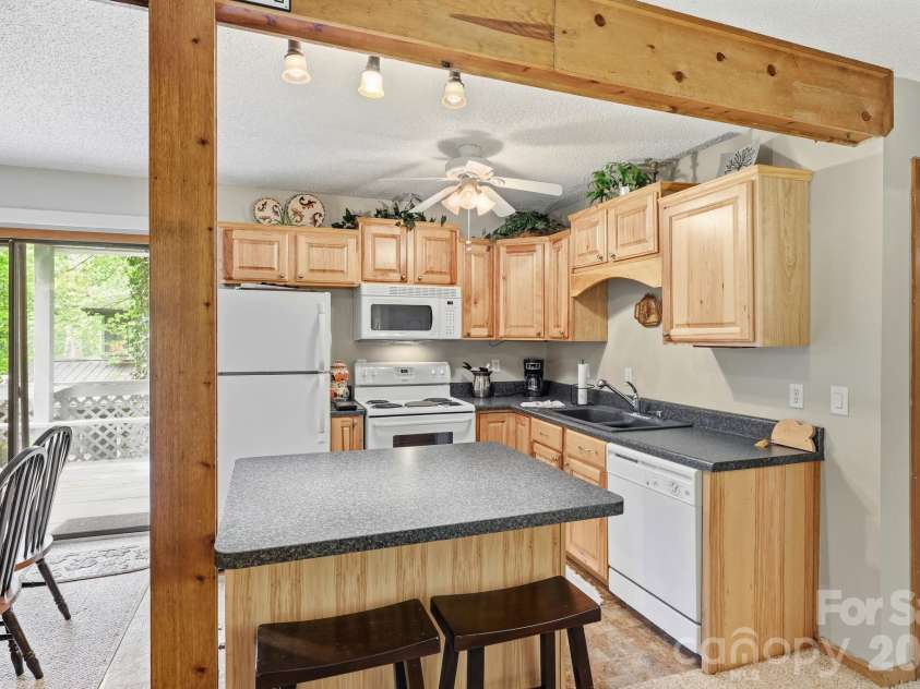 50 Gail Drive, Maggie Valley, NC 28751.  MLS# CAR4380085, YatesRealty ID 20177. 
