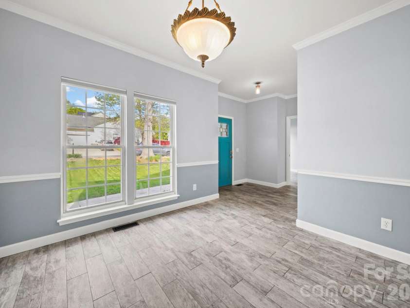 122 Easy Street, Mooresville, NC 28117.  MLS# CAR4367277, YatesRealty ID 20178. 