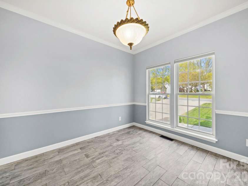 122 Easy Street, Mooresville, NC 28117.  MLS# CAR4367277, YatesRealty ID 20178. 