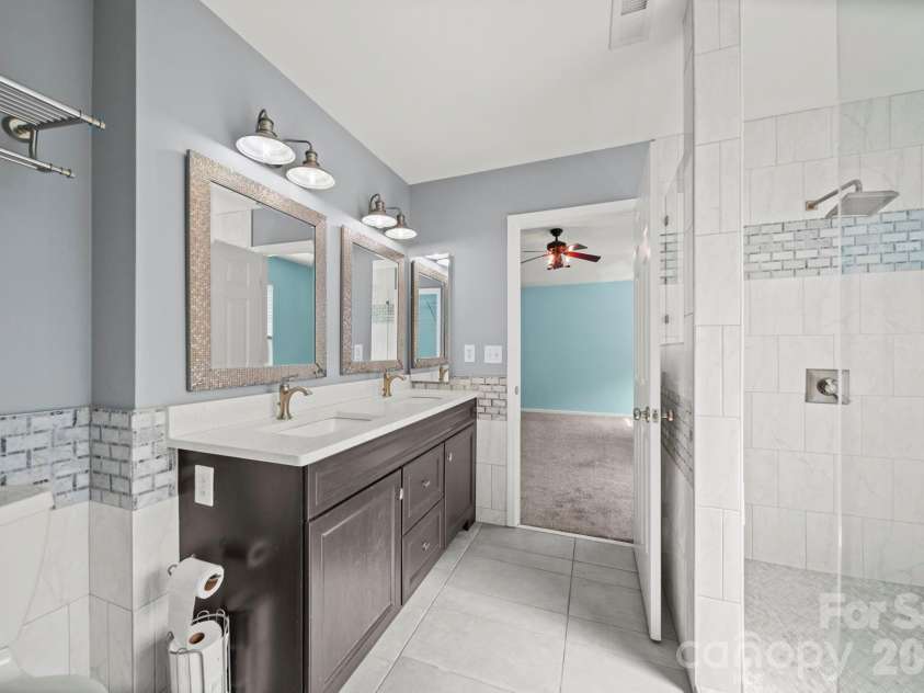 122 Easy Street, Mooresville, NC 28117.  MLS# CAR4367277, YatesRealty ID 20178. 