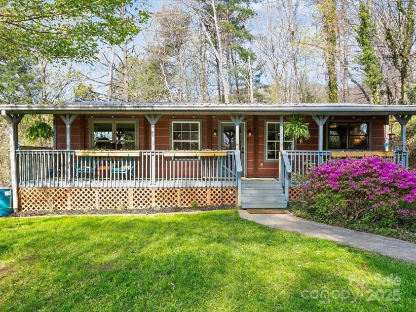 71 Mace Road, Marshall, NC 28753.  MLS# CAR4247339, YatesRealty ID 20178. 