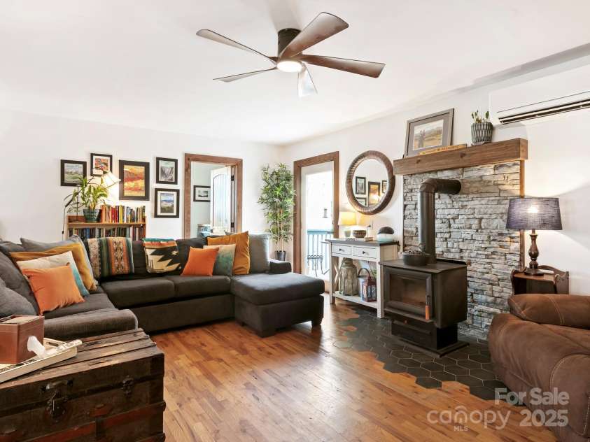 71 Mace Road, Marshall, NC 28753.  MLS# CAR4247339, YatesRealty ID 20178. 